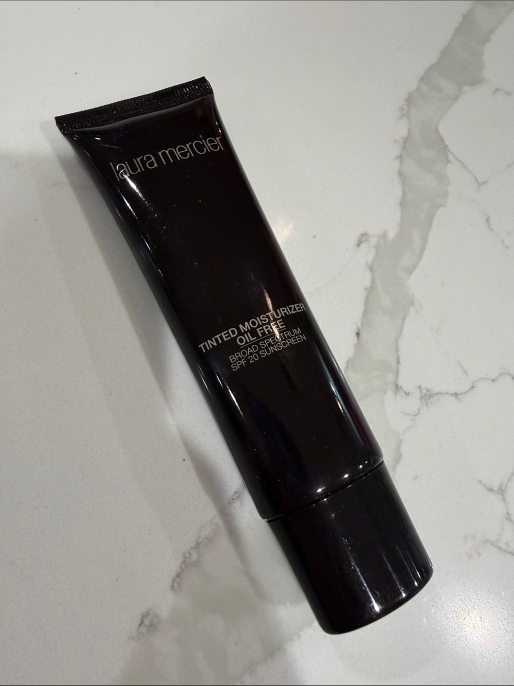 Laura Mercier Oil Free Tinted Moisturizer 1W1 Porcelain